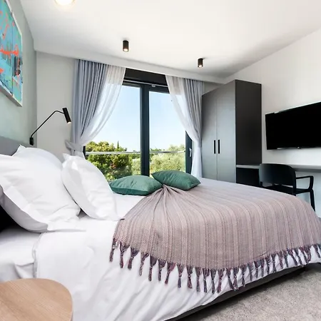 Luxury Levante 4*