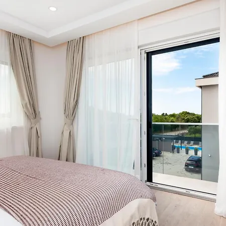 Luxury Levante 4*