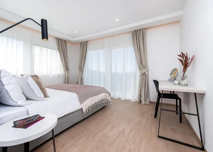 Luxury Levante Gasthuis 4*